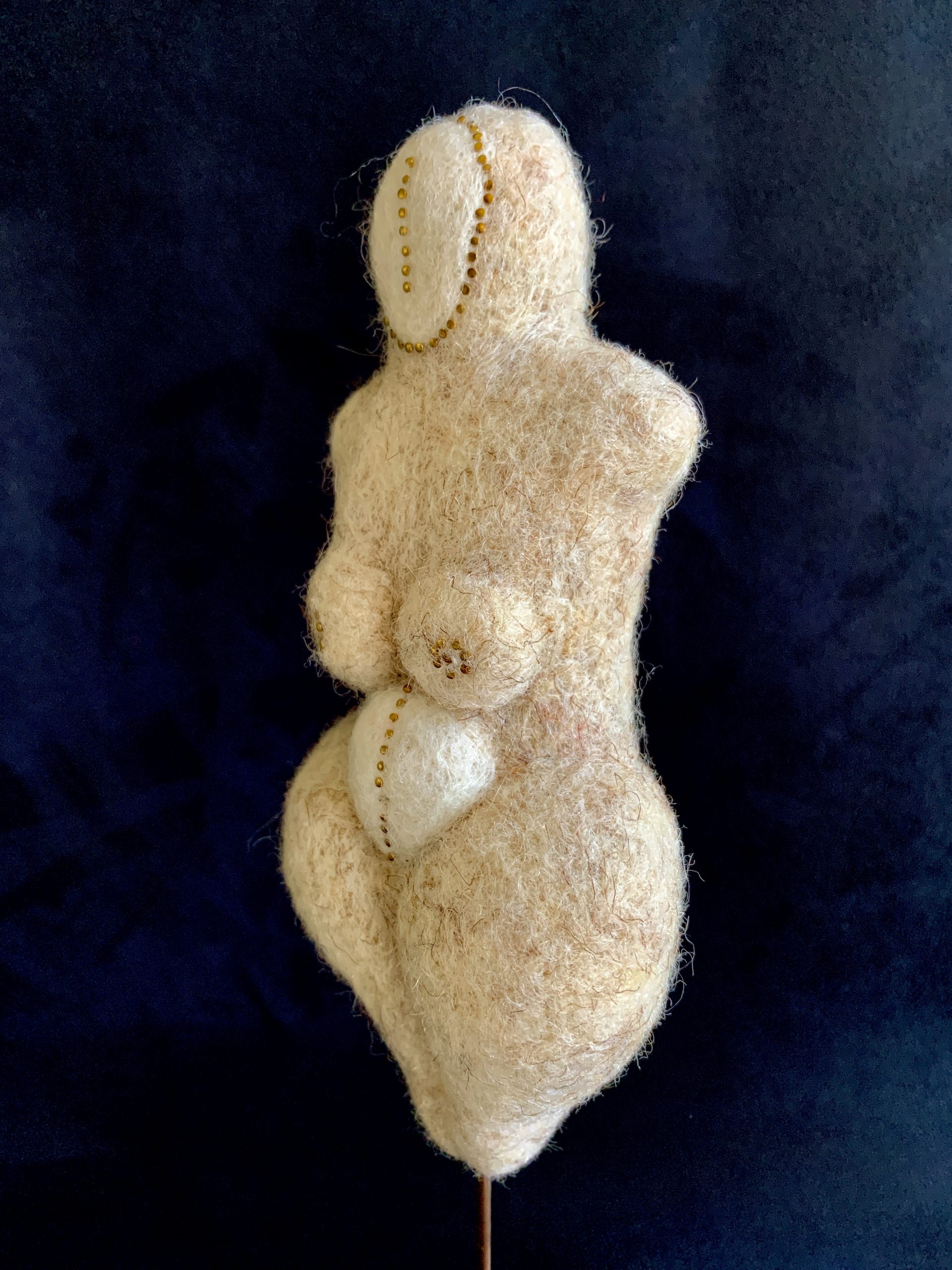 Idole féminine, série "Source Première"n°3 – Image 3