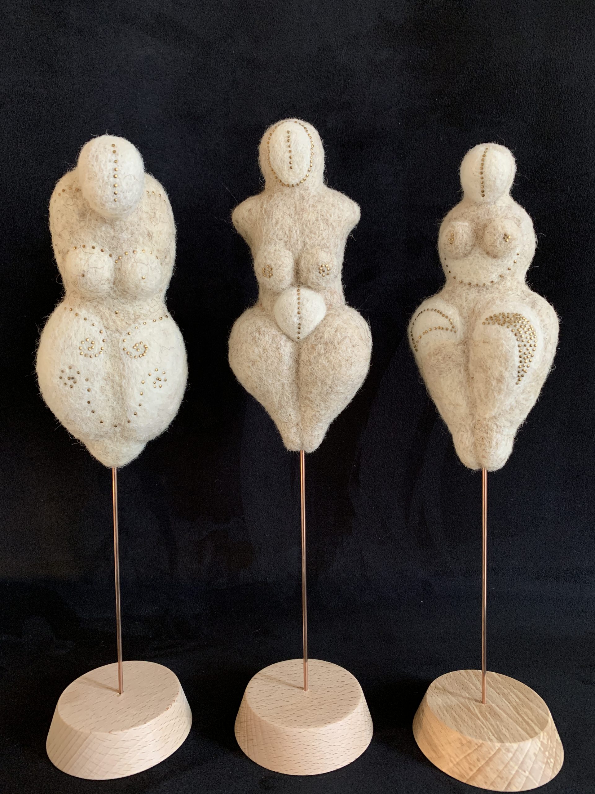 Idole féminine, série "Source Première"n°3 – Image 4