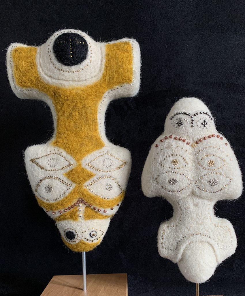 Idoles aux yeux, environ 25x10x4cm