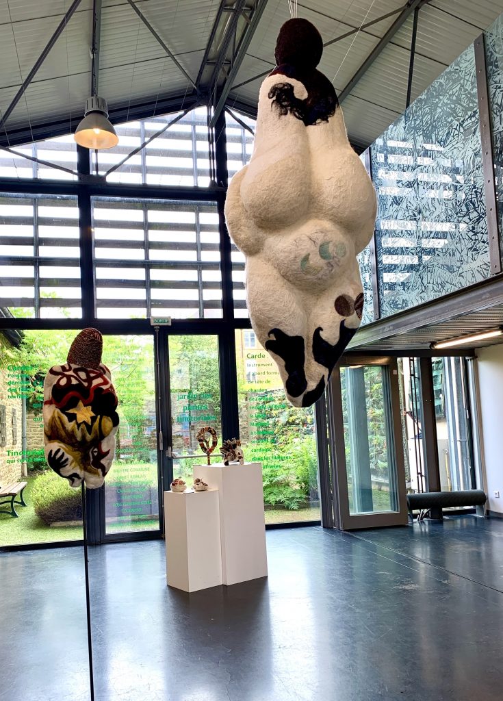 L comme Lespugue, 160x55x30cm