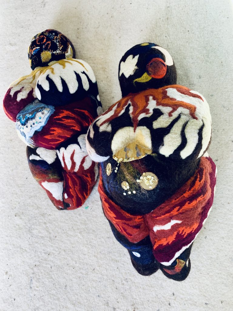 Deux vénus environ 70x30x25 cm